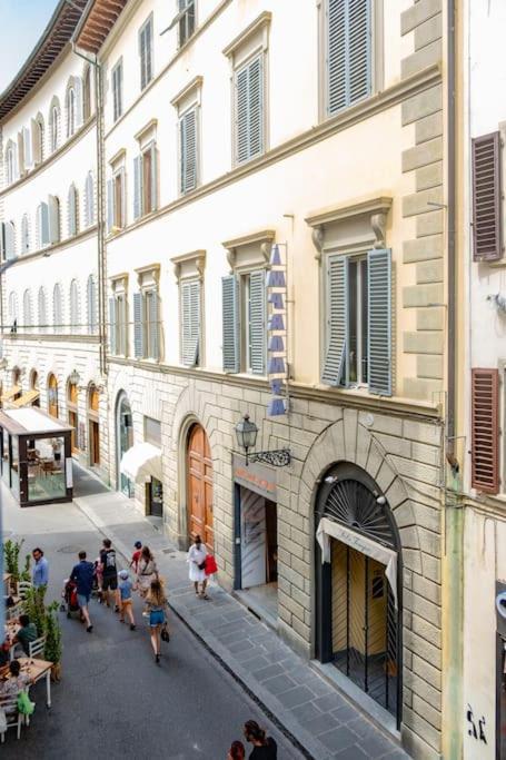 Classic Florentine Flat Near Piazza Santa Croce Apartamento Florencia